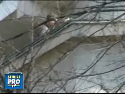 Impact mortal:s-a aruncat in gol de la ultimul etaj al Spitalului Municipal