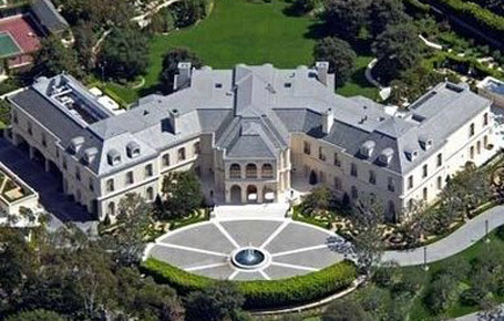 150 de milioane de dolari si puteti avea casa lui Aaron Spelling!