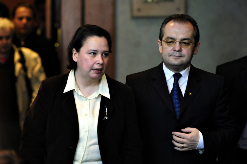 Premierul Boc garanteaza libertatea presei