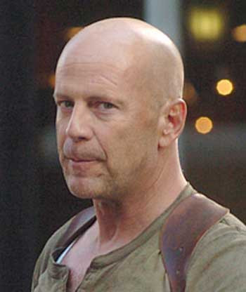 Cabana lui Bruce Willis din Idaho a ars in intregime!
