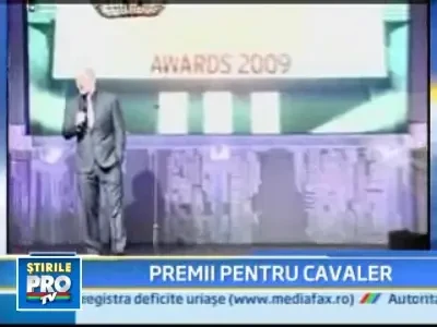 Filmul "Cavalerul Negru" si-a marit bagajul de premii