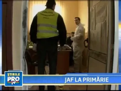 Seif furat dintr-o primarie din Dambovita! Paznicul era aproape surd!