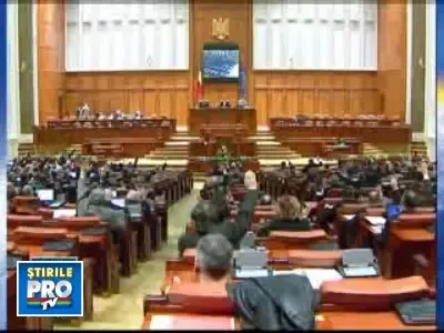 Premierul Boc garanteaza libertatea presei