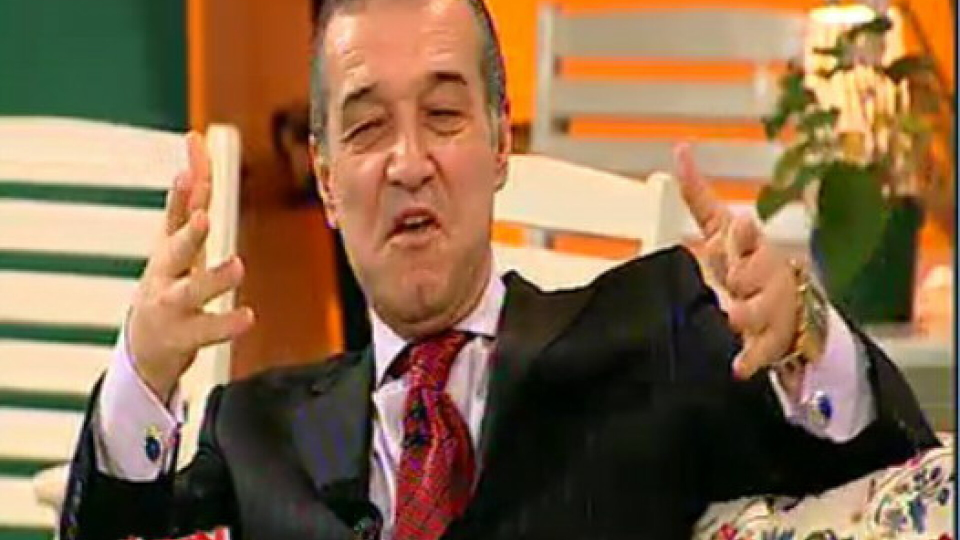 Gigi Becali, in pasi de dans la Happy Hour!