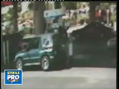 Si-a aprins tigara la o benzinarie. Urmarea? Vezi VIDEO