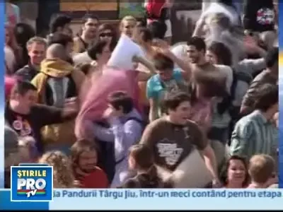 S-au batut de le-au mers fulgii!