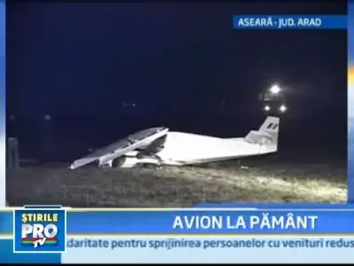 Un avion de mici dimensiuni s-a prabusit si a lasat un sat intreg in bezna!