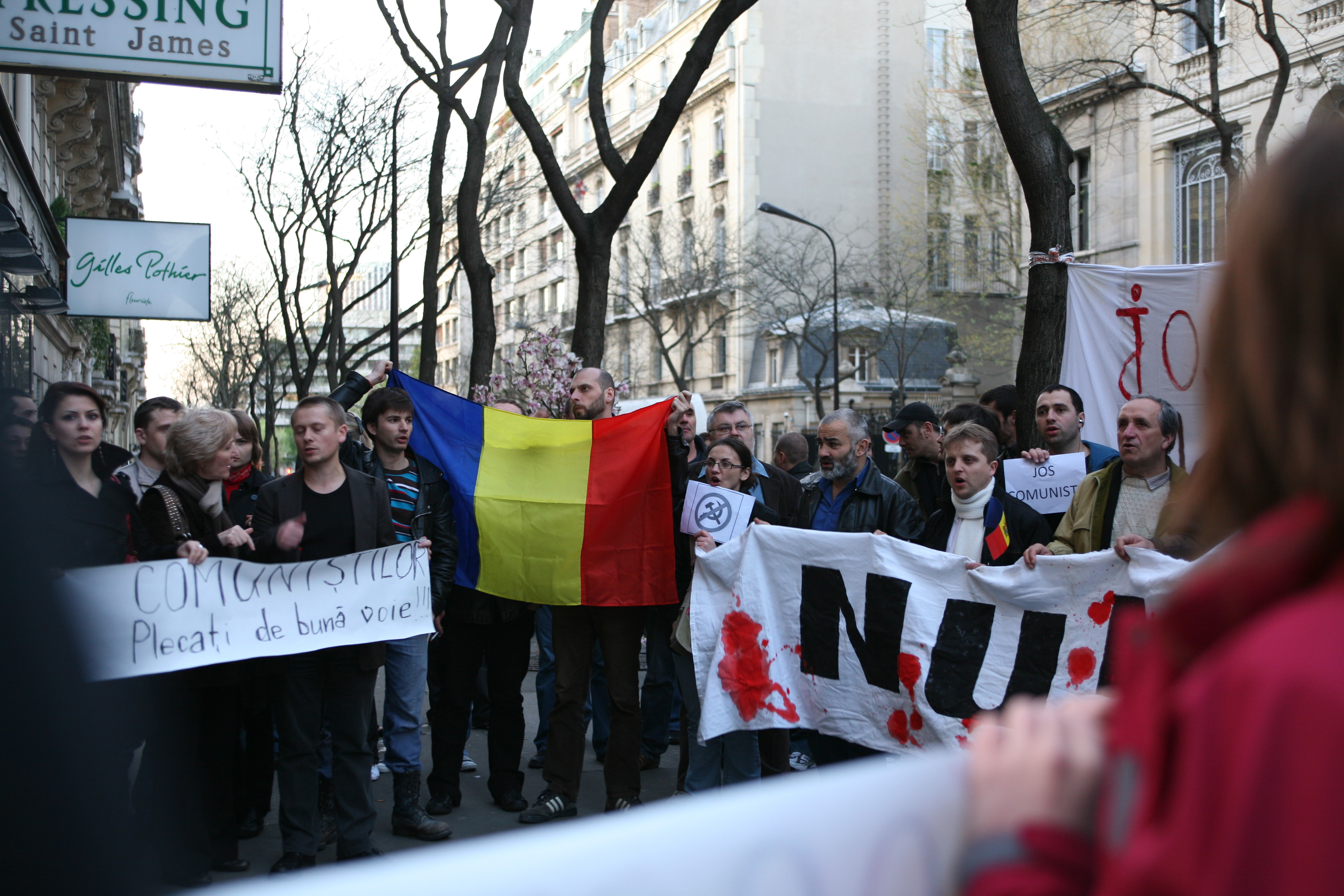 Vezi VIDEO! Moldova - Paris - Londra: Febra protestelor a cuprins Europa