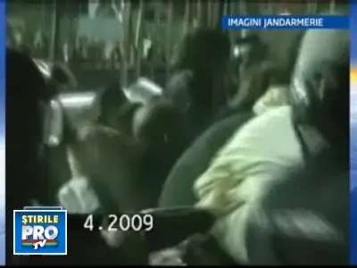 Incaierare generala aseara la meciul Dinamo - Universitatea Craiova