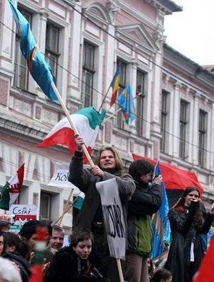 Zeci de mii de georgieni cer demisia presedintelui Mihail Saakashvili