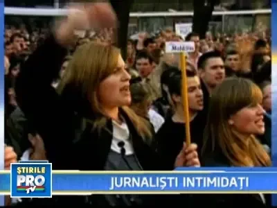 Revolta in Moldova! Corespondentul televiziunii publice, retinut!