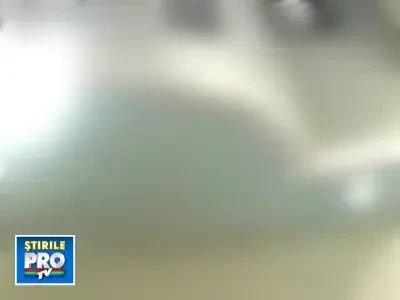 Obsedatii printre noi: Sex de unul singur in troleibuz!