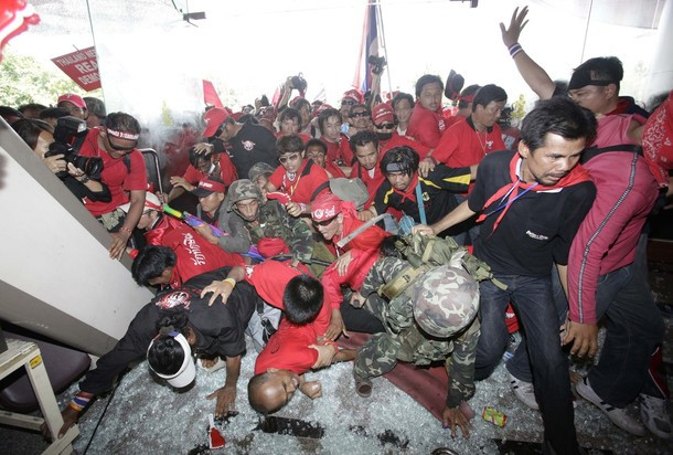 Thailanda cuprinsa de haos!