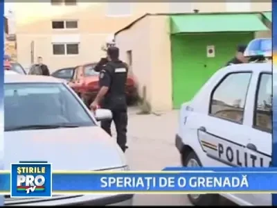 "Aoleu, sarim in aer!" Ei as, grenada nu are incarcatura exploziva!