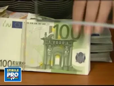 Romanii, revoltati: scade dobanda la euro, nu insa si rata la banca