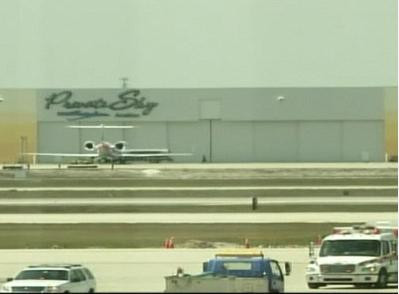 Au decolat cu pilotul, dar au aterizat cu pasagerul