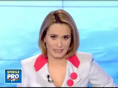 De amorul artei! Si-a implantat o ureche in brat! Urmeaza si un microfon!