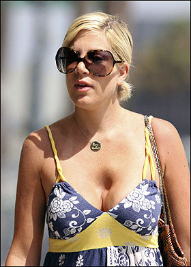 Tori Spelling, piele si os! "Mancata" de anorexie