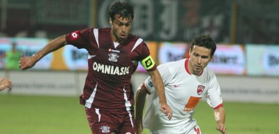 Suporterii echipelor Dinamo si Rapid au purtat propriul meci, in strada!