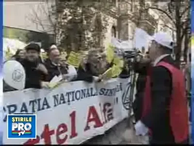 Soarta salariilor si a pensiilor ramane in aer