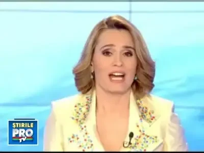 Care-i mama si care-i fiica? VEZI FOTOGRAFII NOI CU CELE DOUA