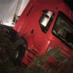 A murit strivit de camionul pe care il repara