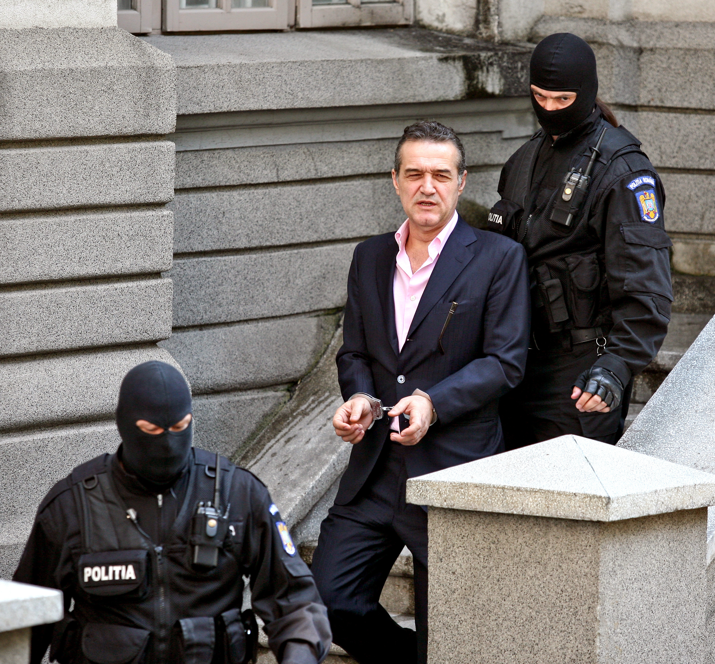 Cum scapa Gigi Becali de cei "4 ani de inchisoare pregatiti de adversari"