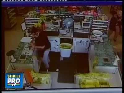 Doua femei au ajuns din supermarket direct la spital