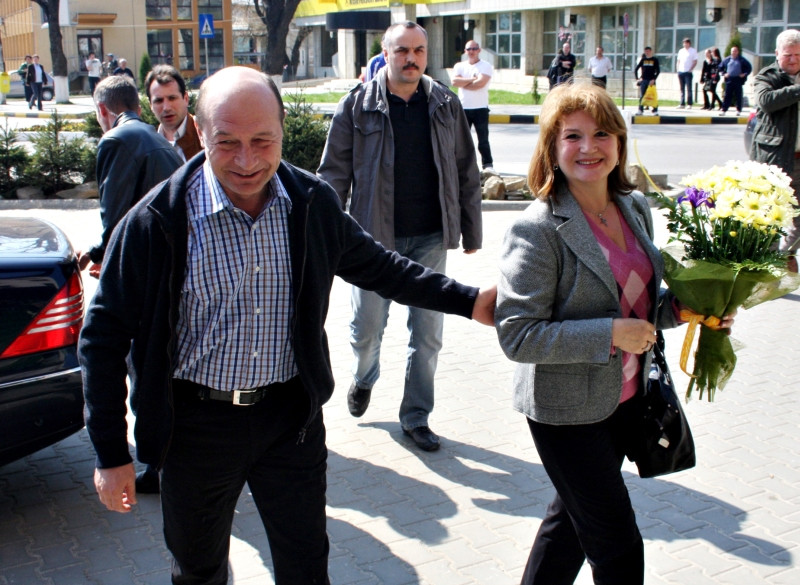 Traian Basescu, pretutindeni: "Voi umbla foarte mult prin tara"