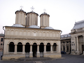 Cadoul Patriarhiei de Paste: lumina sfanta, de la mormantul lui Iisus