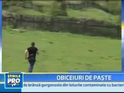 Pomana copiilor si fugaritul mirelui: traditii respectate cu sfintenie!