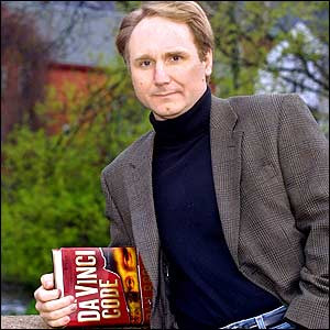 "Simbolul Pierdut", noul roman al lui Dan Brown, un succes rasunator!