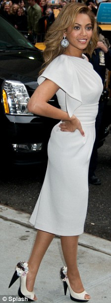 Beyonce straluceste din cap pana-n picioare!