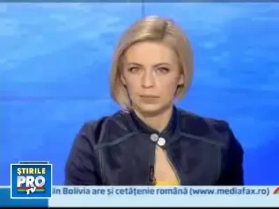 Pentru iubitorii de stiri! Rochia de mireasa facuta din ziare!