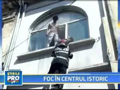 Alerta maxima! Flacari in centrul vechi al Capitalei!