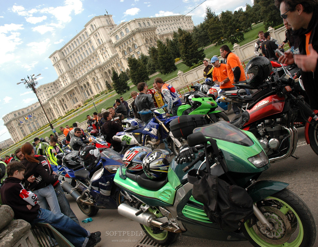 Motociclistii le cer oficialilor sa nu le impuna taxa auto
