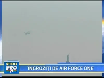 Panica in New York! Trei avioane au zburat la joasa altitudine!