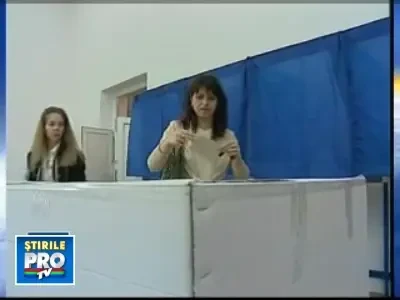 Averea Elenei Basescu: un Range Rover, bijuterii si ceasuri de 8000 de euro