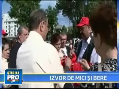 Inghesuiala mare la mititeii lui Vanghelie, in parcul Izvor!