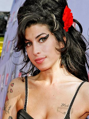 Amy Winehouse LIVE. Cele mai bune 5 interpretari ale cantaretei "venita de pe alta planeta". VIDEO