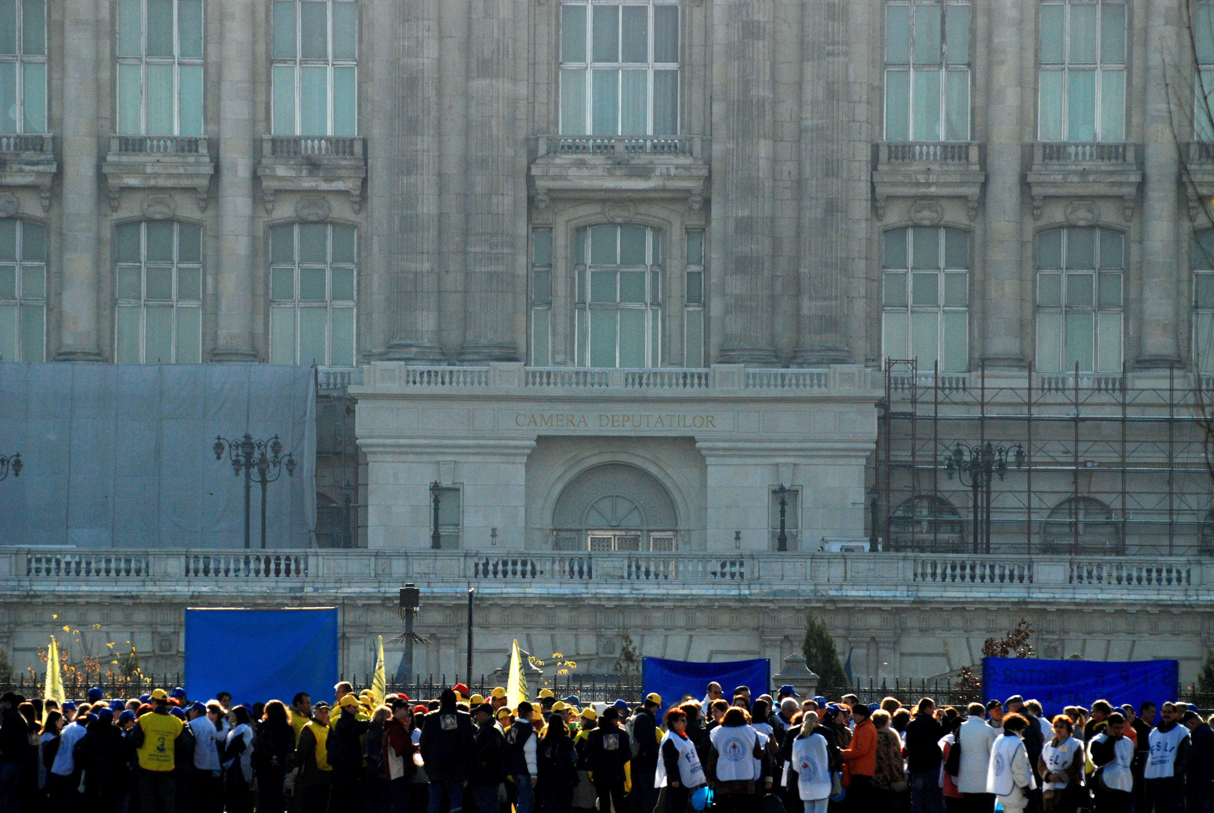 Disponibilizari in invatamant?Inspectorii scolari spun da, sindicalistii nu