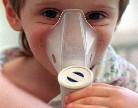 Astmul, o boala care afecteaza tot mai multi copii