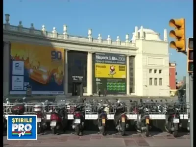 Salonul Auto de la Barcelona: cai putere si femei super sexy