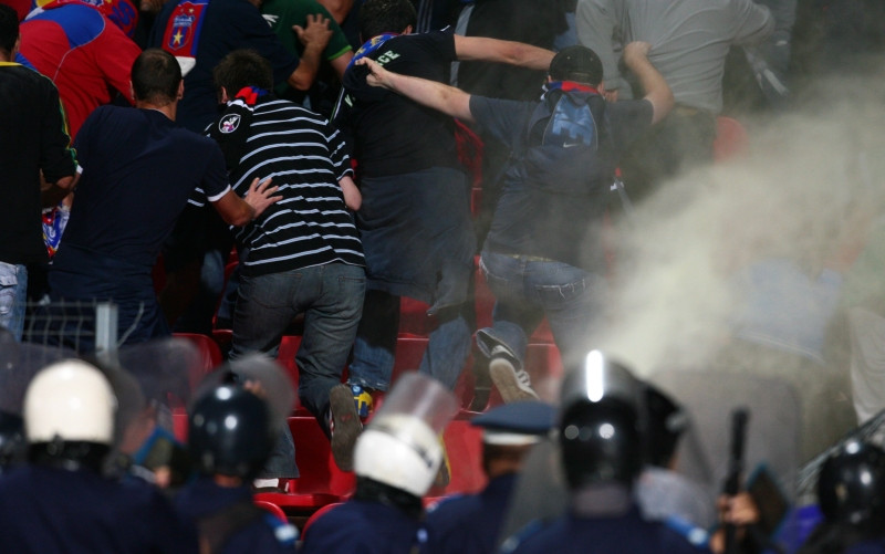 Oameni transformati in fiare. Sange in Ghencea, la Steaua - Poli Timisoara