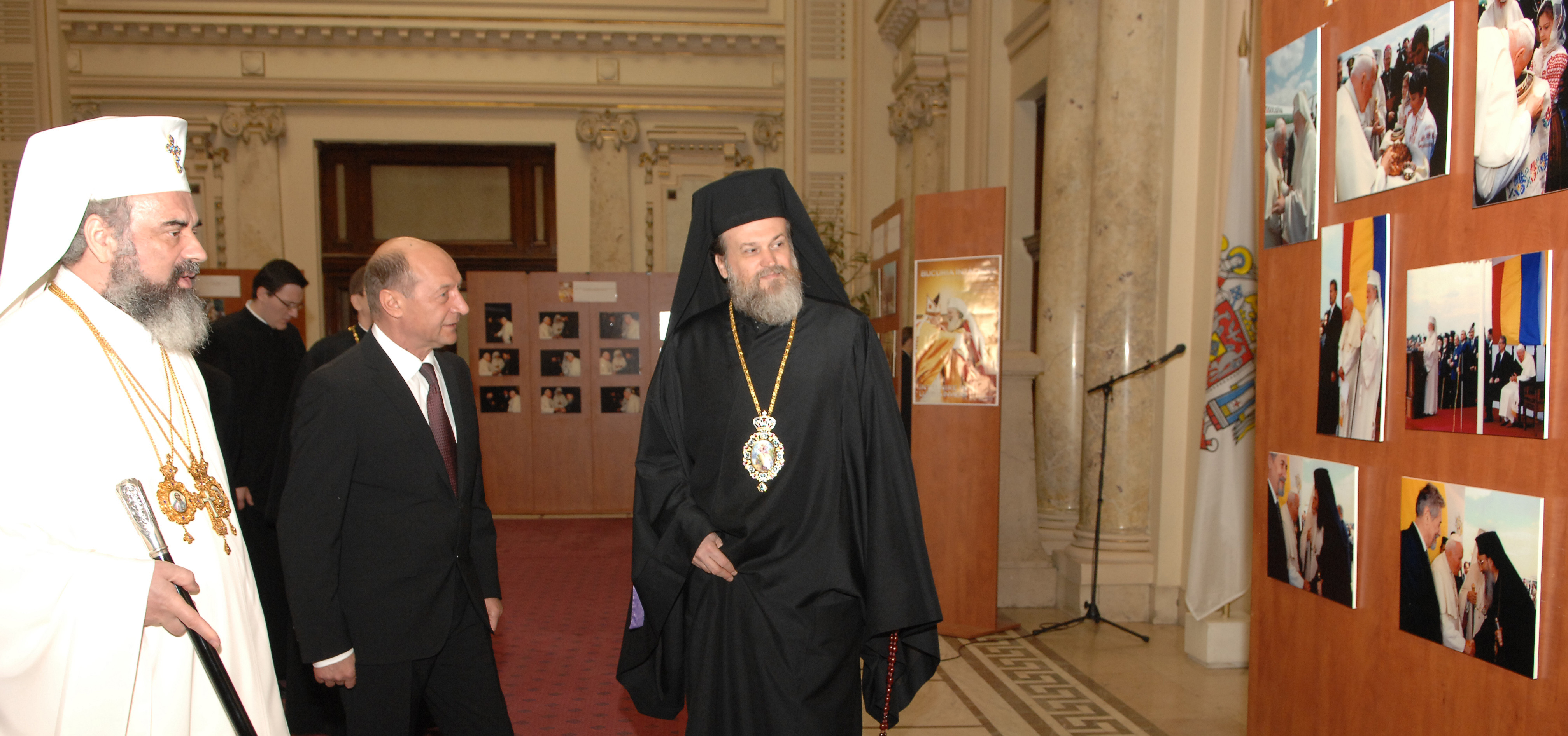 S-au implinit zece ani de la vizita istorica a Papei in Romania