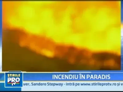 Incendiile din Santa Barbara: 30.000 de oameni au primit ordin de evacuare