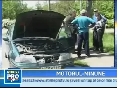 Doi frati din Bacau au inventat masina care merge cu apa si otet!