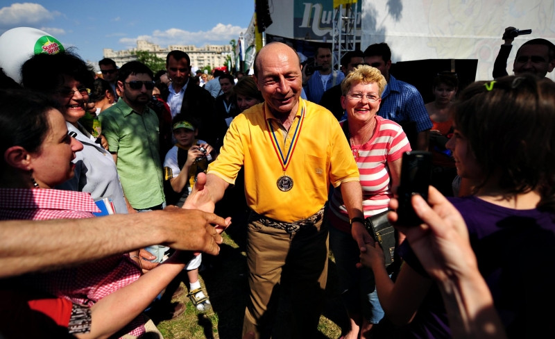 Presedintele, dat de gol de sotie: Eu gatesc, iar el cere branza cu rosii!