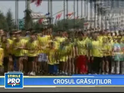 Vedete si sportivi la crosul "Burta jos!" de la Palatul Parlamentului