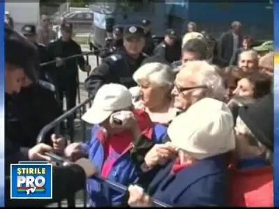 S-au calcat din nou in picioare pentru ochelari! Medicii canadieni, socati!